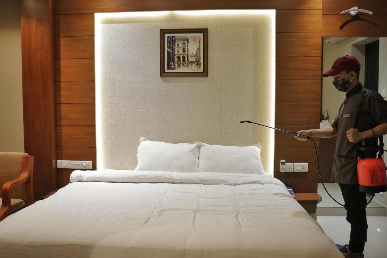Hotel Priya Kottakkal Екстер'єр фото