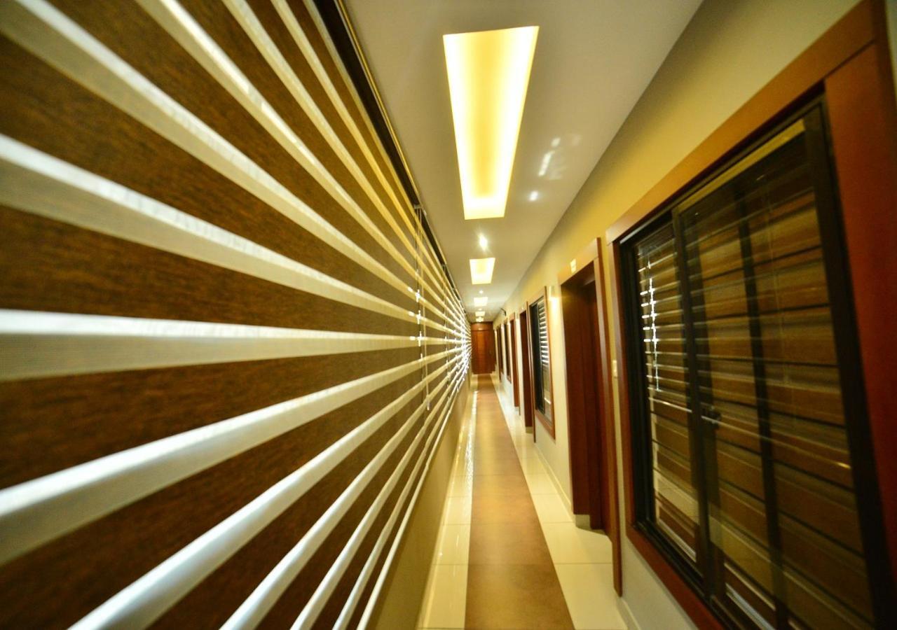 Hotel Priya Kottakkal Екстер'єр фото